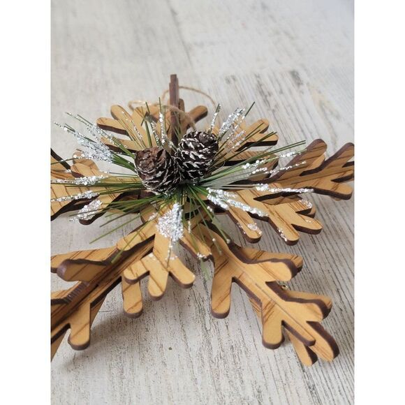 Wooden snowflake pine cone Frost snow glitter ornament Xmas - Picture 4 of 5